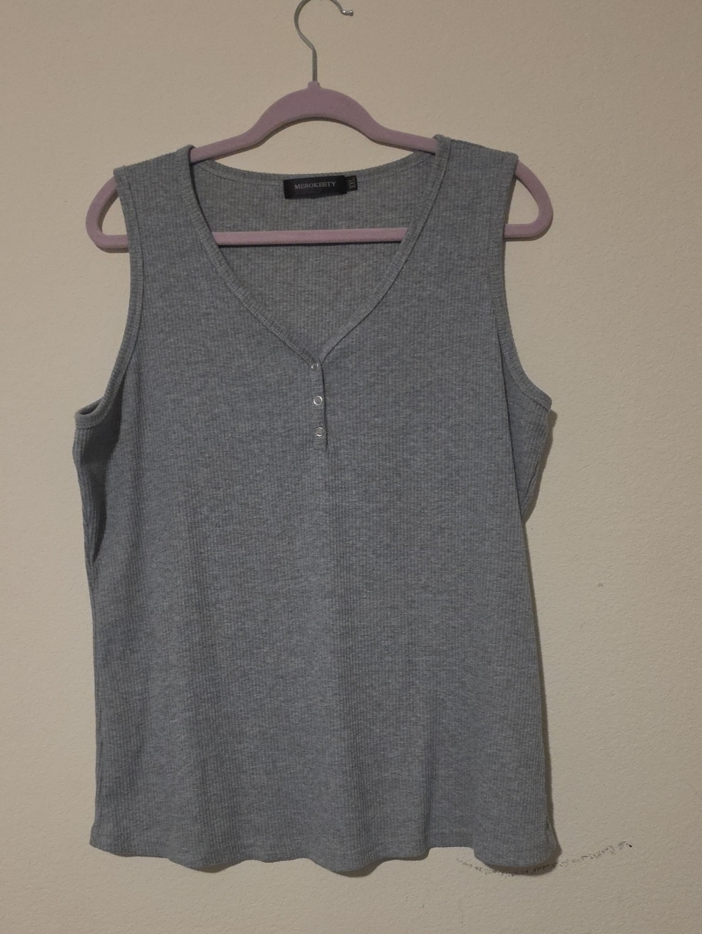 Merokeety Heather Gray Ribbed V-Neck Tank with Button Detail